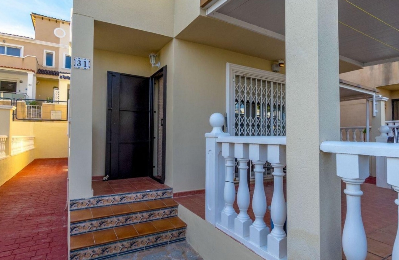 Resale - Villa - Orihuela Costa - Villamartín
