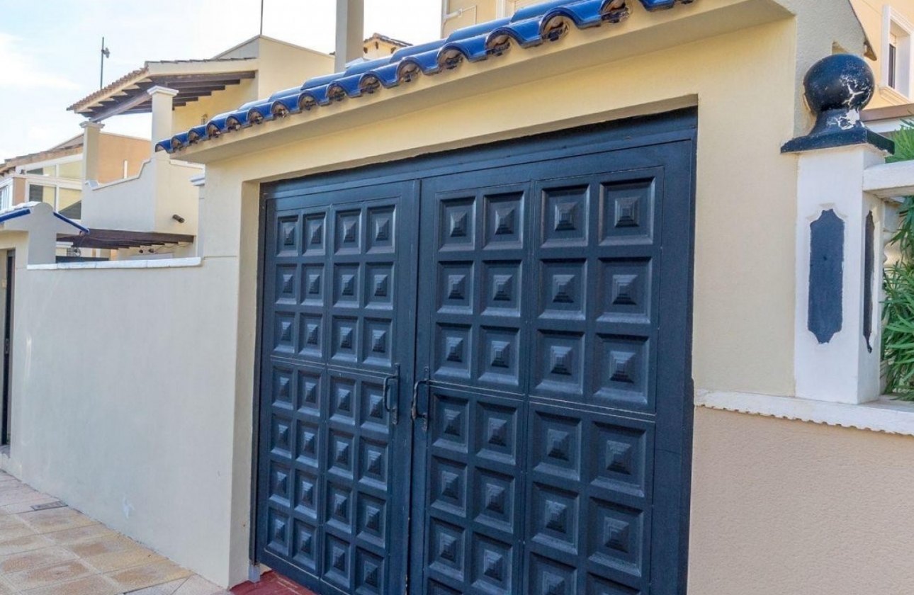 Resale - Villa - Orihuela Costa - Villamartín