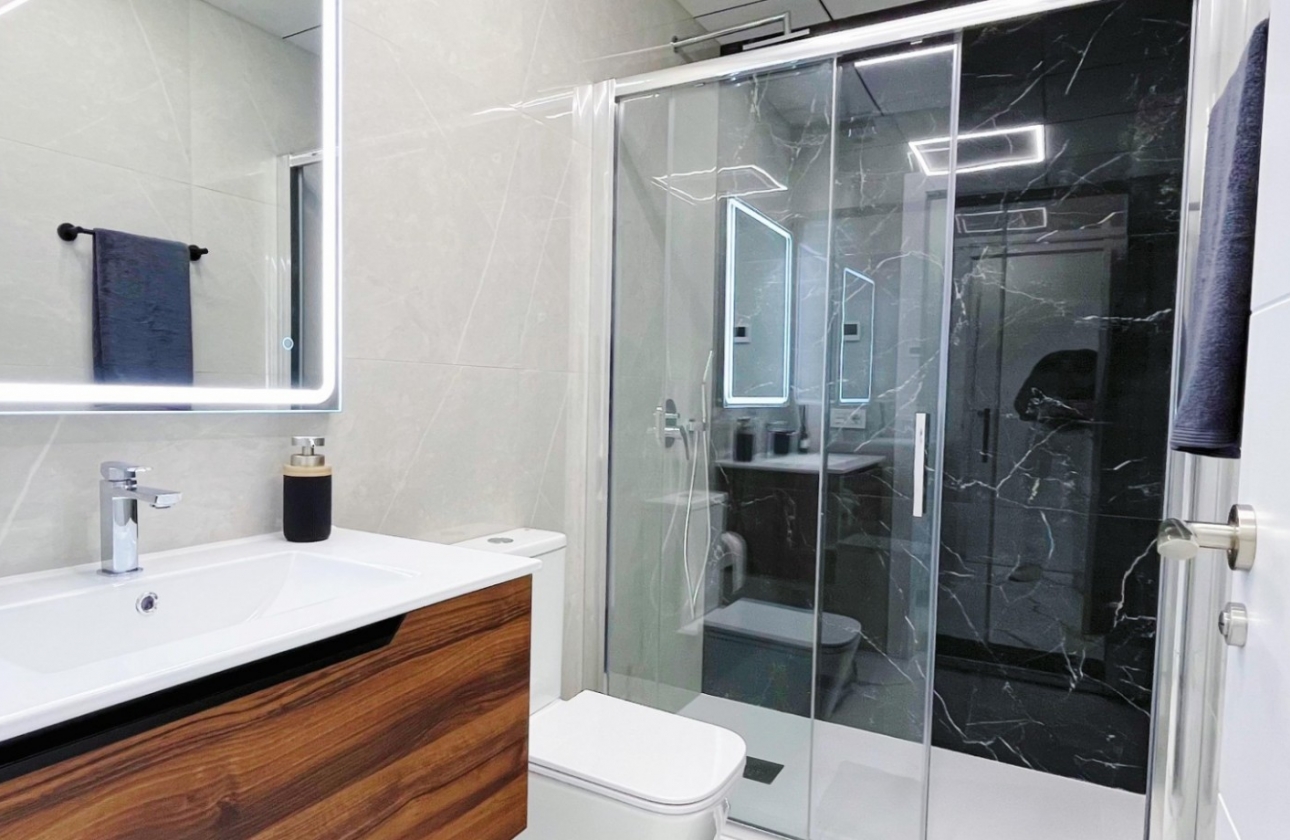 Resale - Apartment / flat - Torrevieja - Playa del Cura