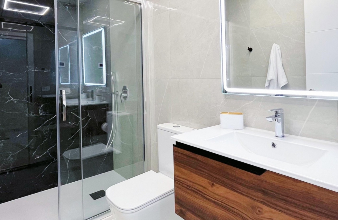 Resale - Apartment / flat - Torrevieja - Playa del Cura