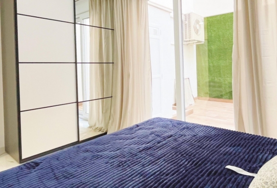 Resale - Apartment / flat - Torrevieja - Playa del Cura