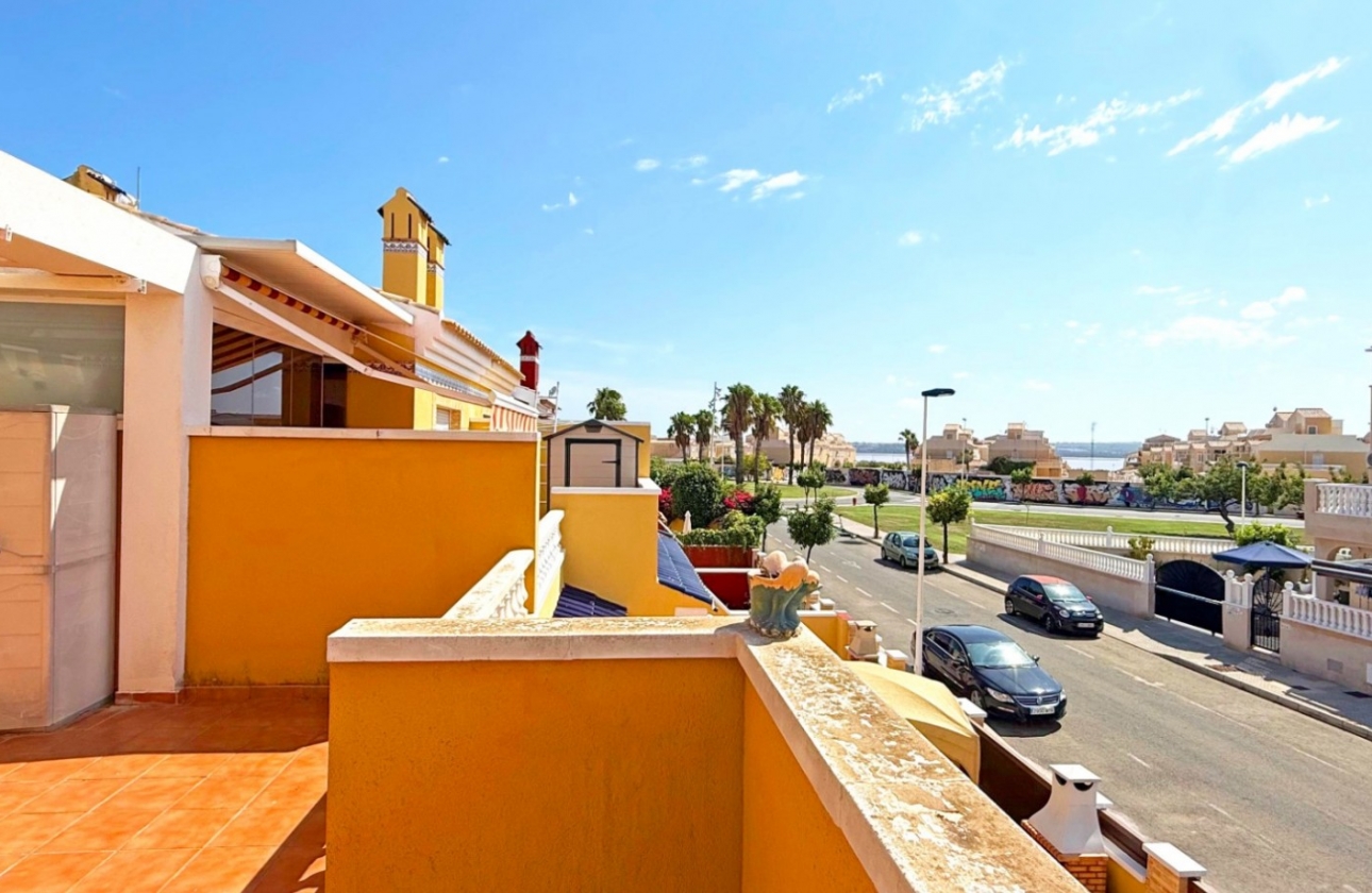 Resale - House - Torrevieja - La Siesta - El Salado -  Torreta