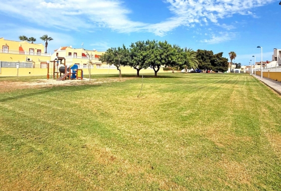 Resale - House - Torrevieja - La Siesta - El Salado -  Torreta