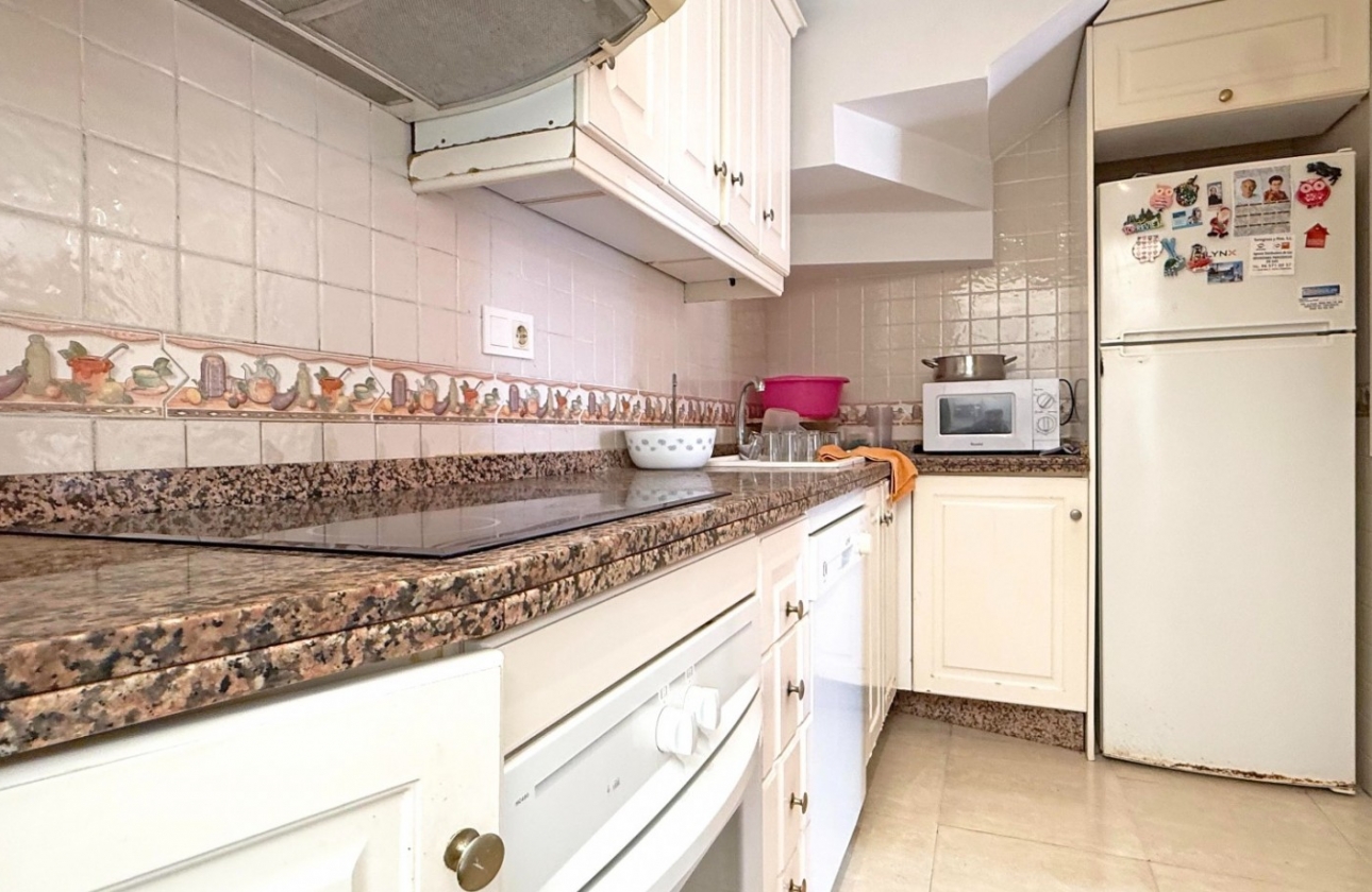 Resale - House - Torrevieja - La Siesta - El Salado -  Torreta