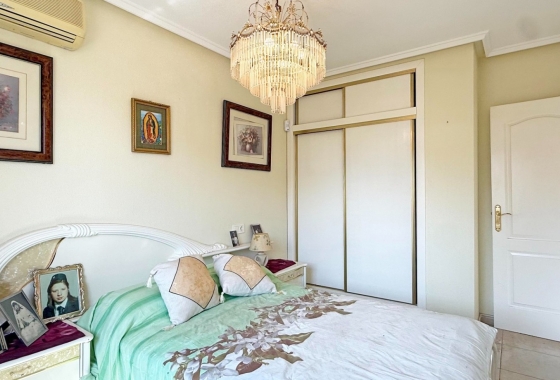 Resale - House - Torrevieja - La Siesta - El Salado -  Torreta