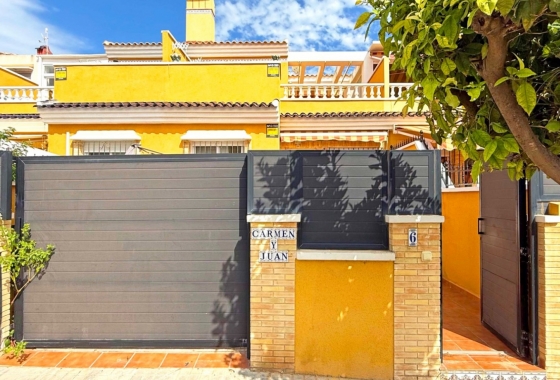 Resale - House - Torrevieja - La Siesta - El Salado -  Torreta
