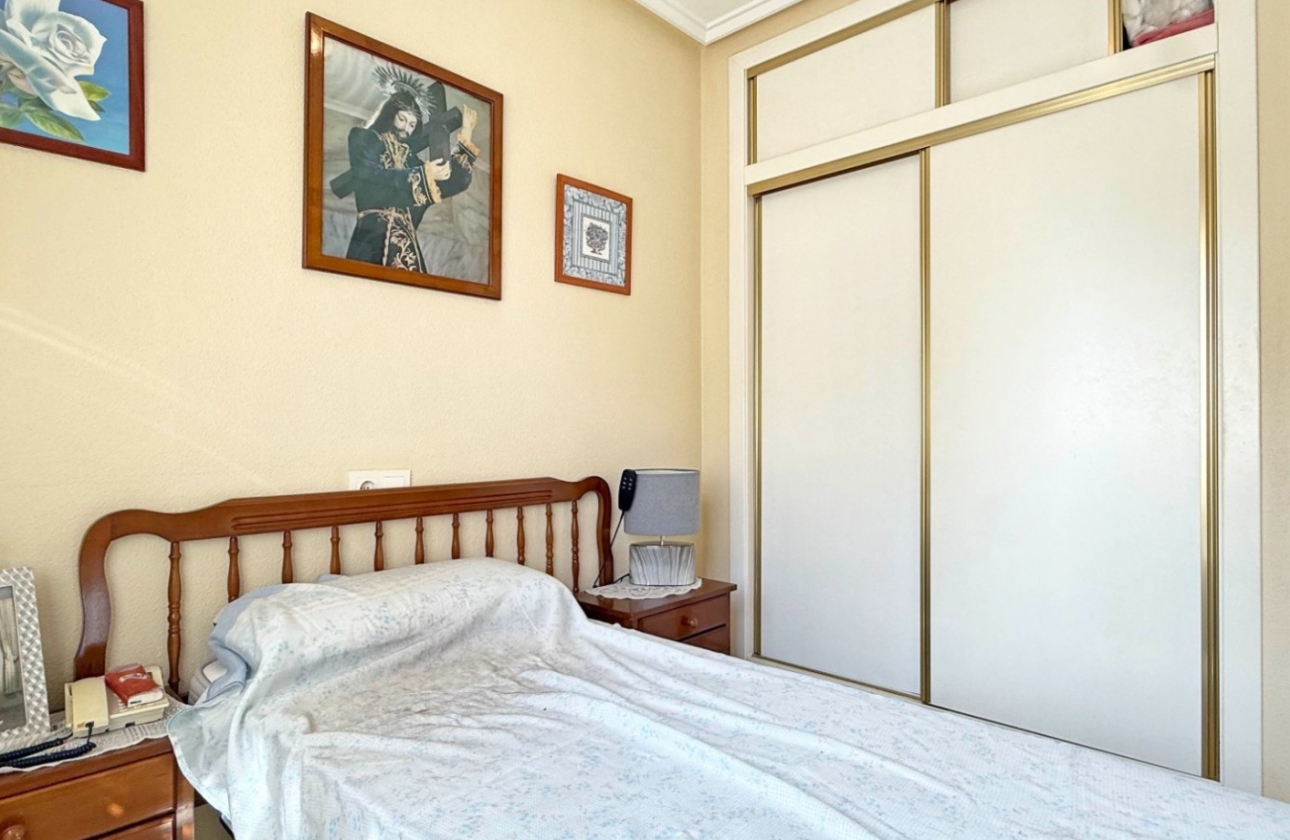 Resale - House - Torrevieja - La Siesta - El Salado -  Torreta