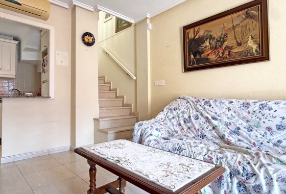 Resale - House - Torrevieja - La Siesta - El Salado -  Torreta