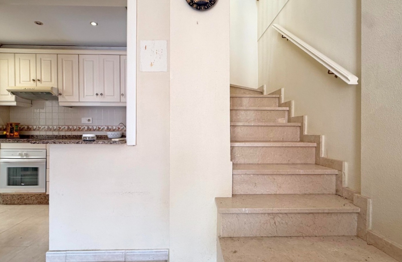 Resale - House - Torrevieja - La Siesta - El Salado -  Torreta