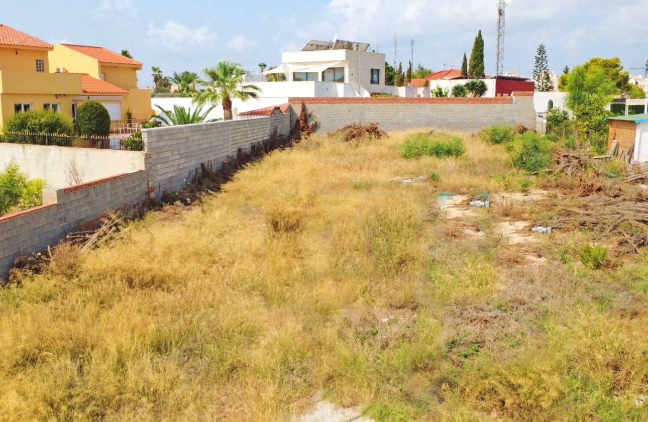 Resale - Plot / Land - Torrevieja - Los Balcones - Los Altos del Edén
