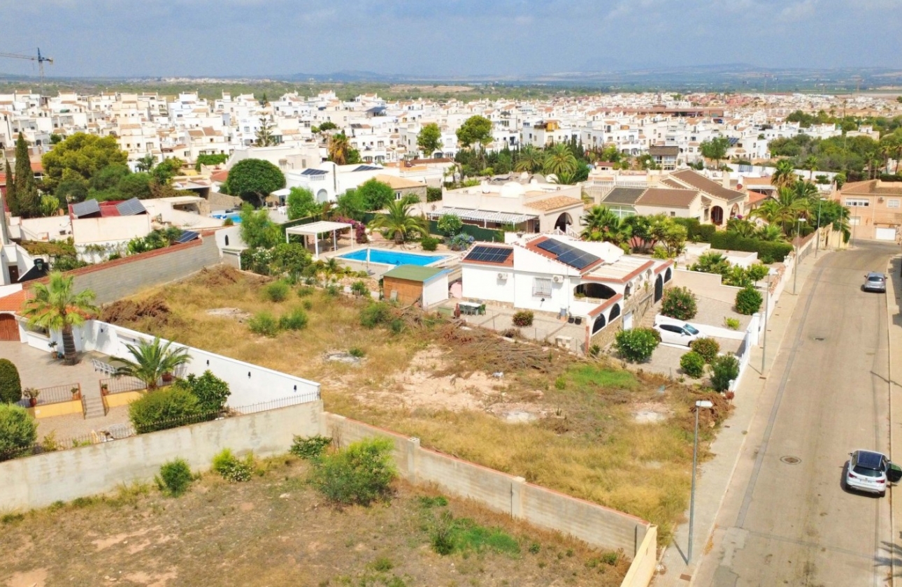 Resale - Plot / Land - Torrevieja - Los Balcones - Los Altos del Edén