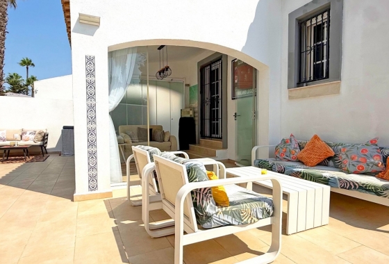 Resale - Villa - Orihuela Costa - Villamartín