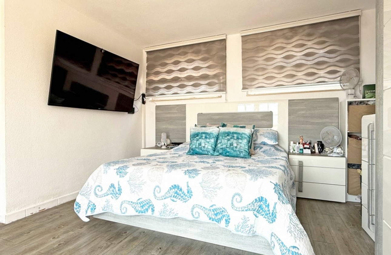 Resale - Villa - Orihuela Costa - Villamartín