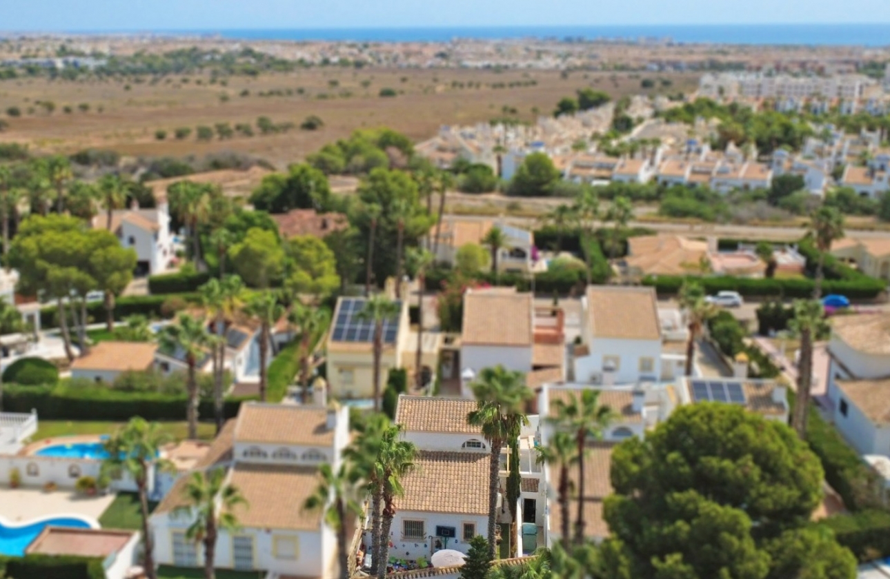 Resale - Villa - Orihuela Costa - Villamartín