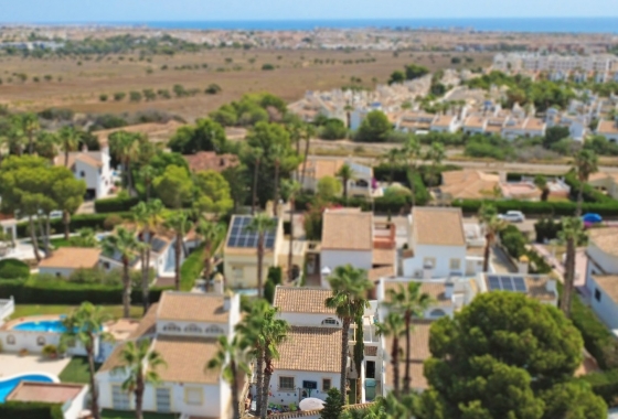 Resale - Villa - Orihuela Costa - Villamartín