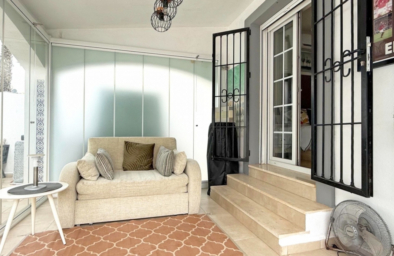 Resale - Villa - Orihuela Costa - Villamartín