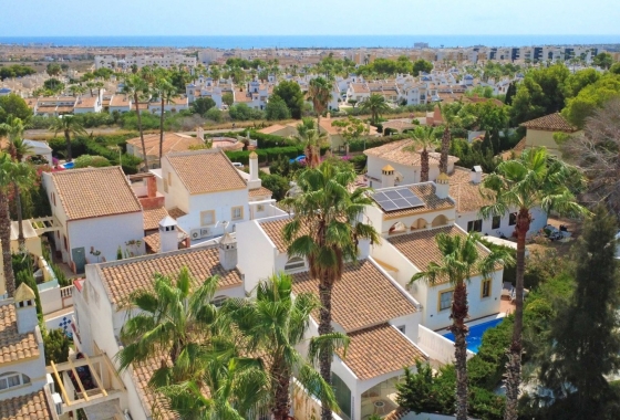 Resale - Villa - Orihuela Costa - Villamartín