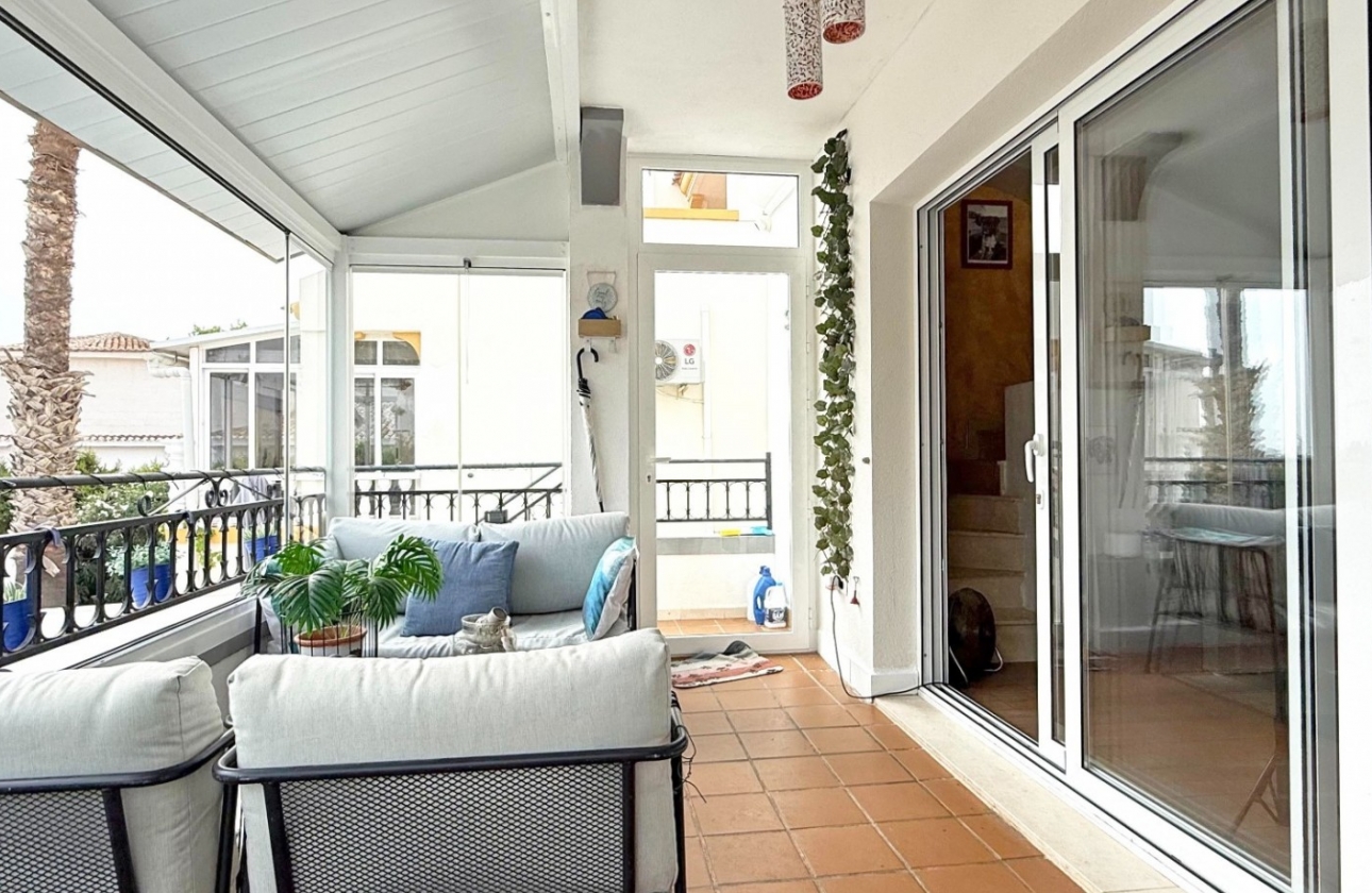 Resale - Villa - Orihuela Costa - Villamartín