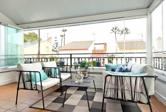 Resale - Villa - Orihuela Costa - Villamartín