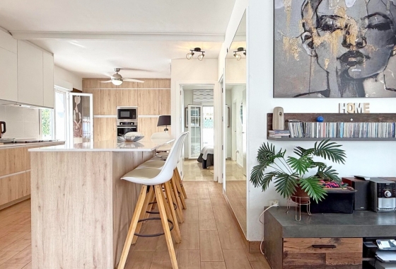 Resale - Villa - Orihuela Costa - Villamartín