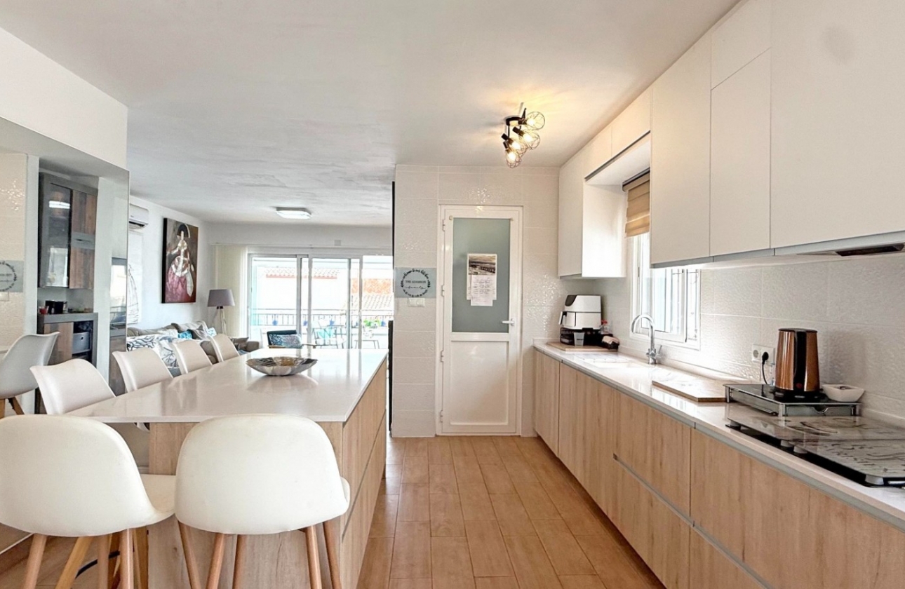 Resale - Villa - Orihuela Costa - Villamartín