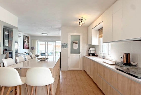 Resale - Villa - Orihuela Costa - Villamartín