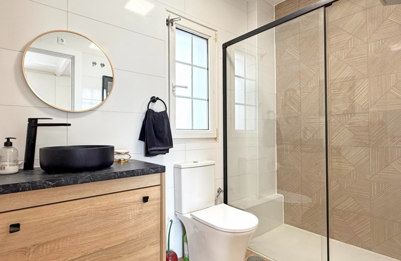 Resale - Villa - Orihuela Costa - Villamartín