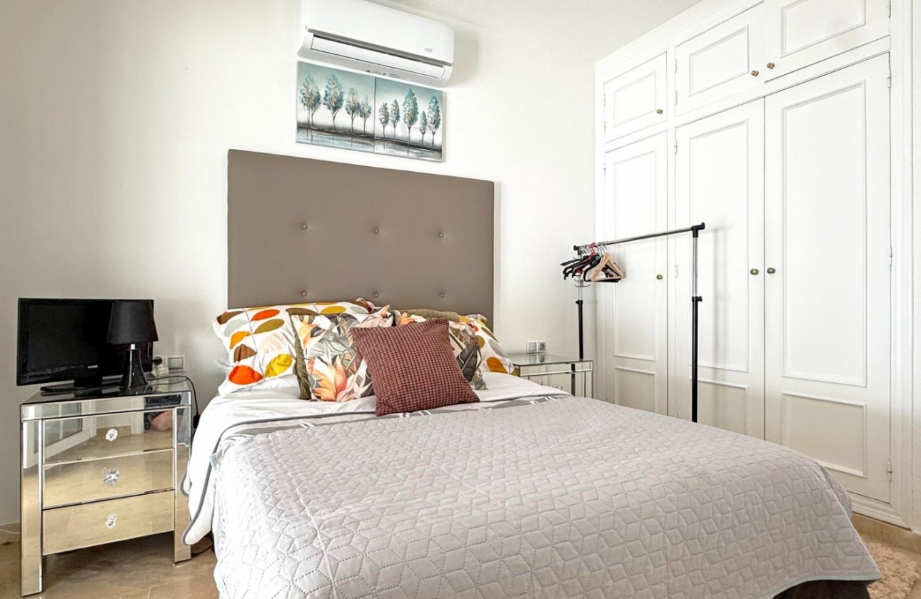 Resale - Villa - Orihuela Costa - Villamartín