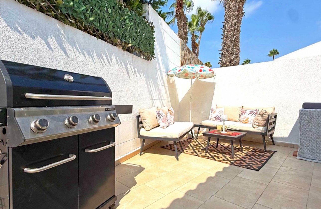 Resale - Villa - Orihuela Costa - Villamartín