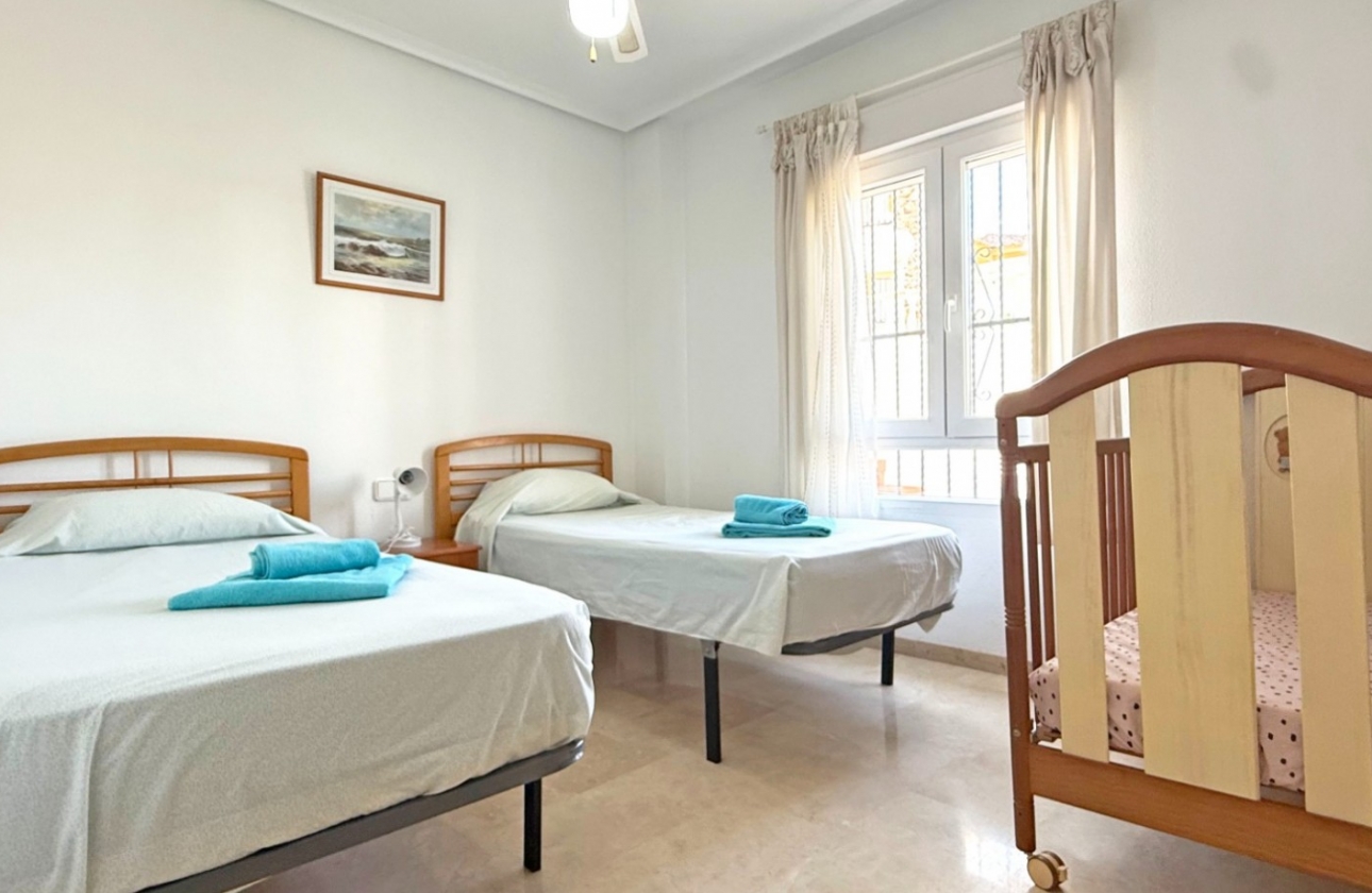 Resale - Apartment / flat - Orihuela Costa - Villamartín