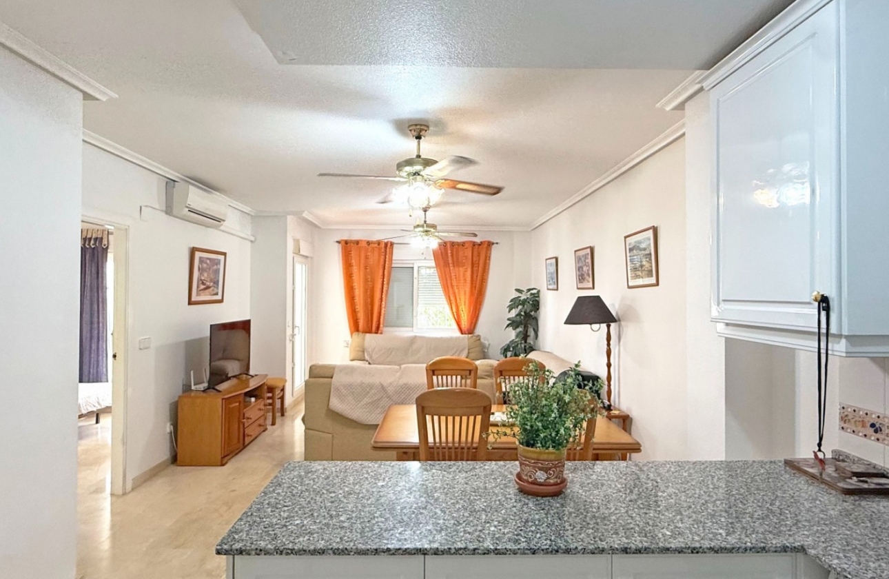 Resale - Apartment / flat - Orihuela Costa - Villamartín