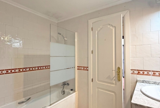 Resale - Apartment / flat - Orihuela Costa - Villamartín