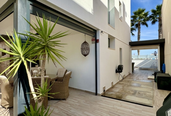 Resale - Villa - Orihuela Costa - Lomas de Cabo Roig
