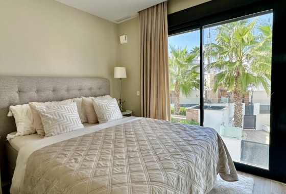 Resale - Villa - Orihuela Costa - Lomas de Cabo Roig