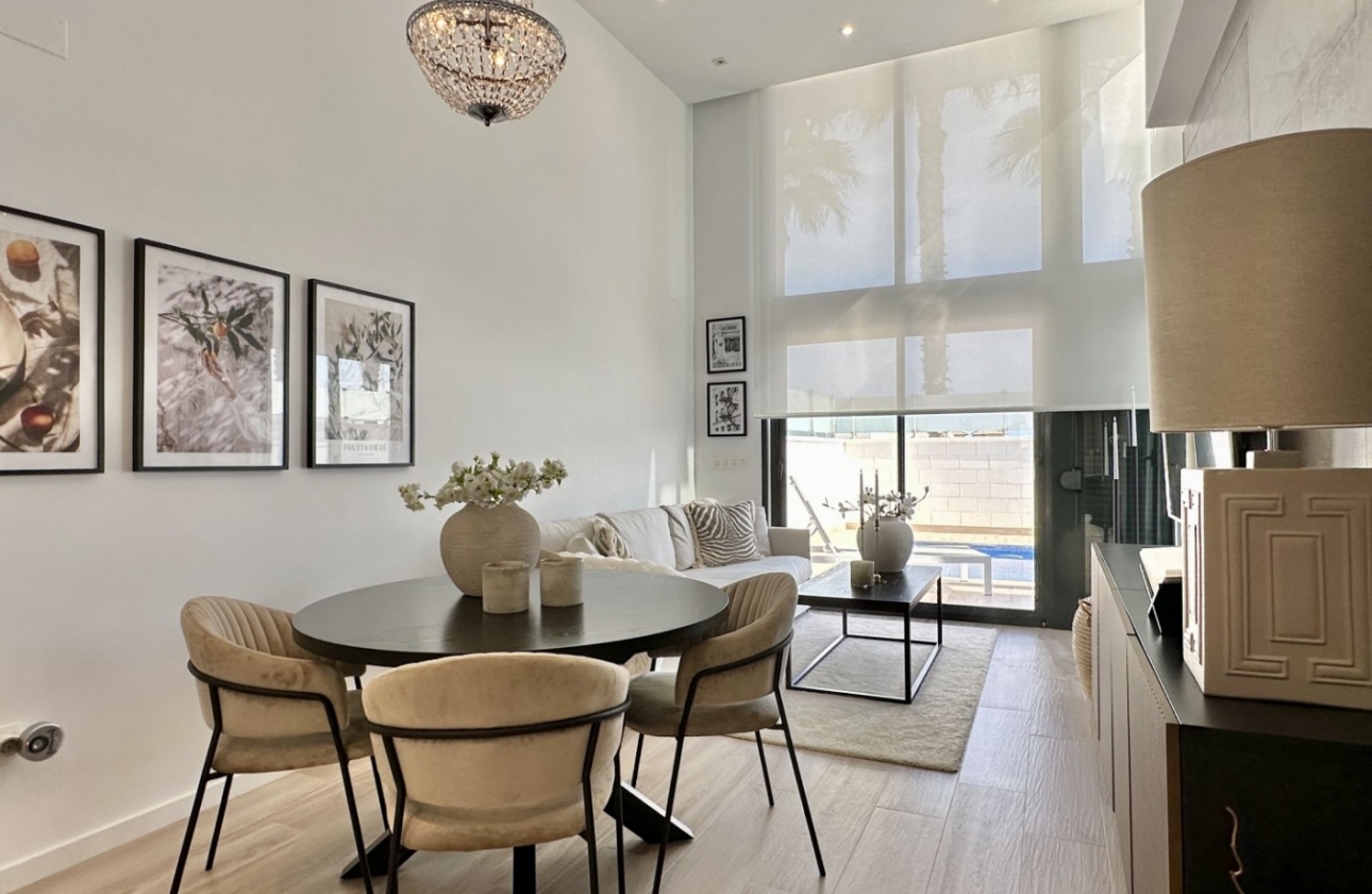 Resale - Villa - Orihuela Costa - Lomas de Cabo Roig