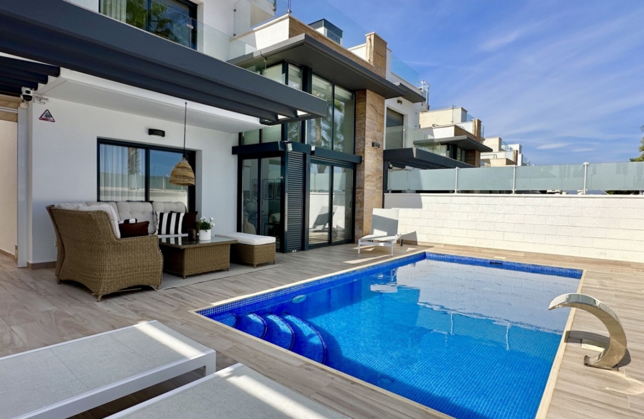 Resale - Villa - Orihuela Costa - Lomas de Cabo Roig