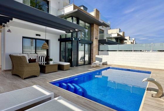 Resale - Villa - Orihuela Costa - Lomas de Cabo Roig