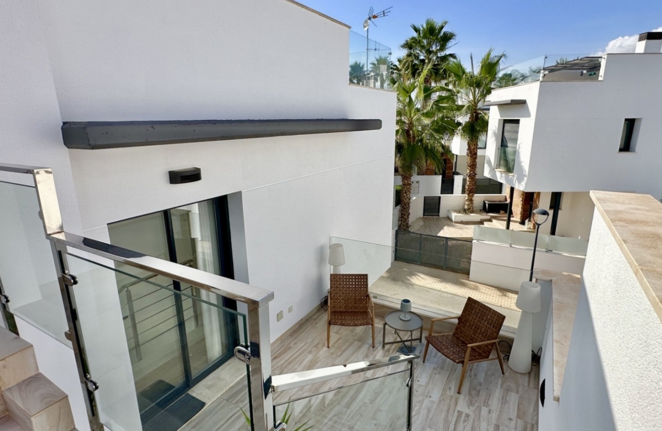 Resale - Villa - Orihuela Costa - Lomas de Cabo Roig