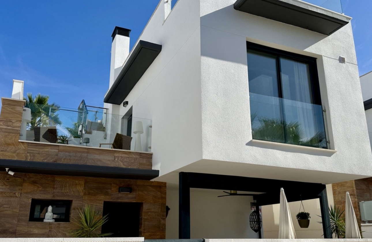 Resale - Villa - Orihuela Costa - Lomas de Cabo Roig