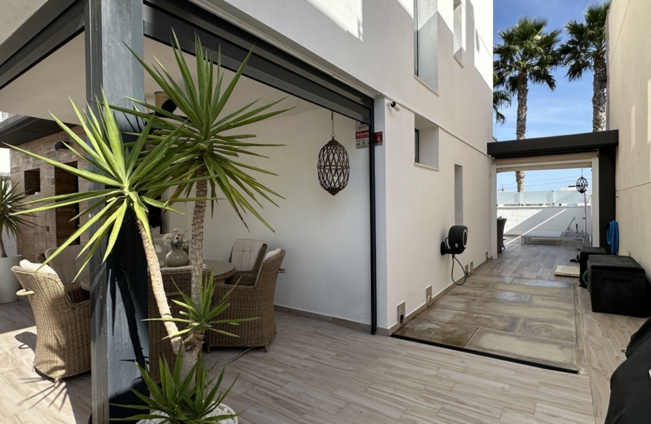 Resale - Villa - Orihuela Costa - Lomas de Cabo Roig