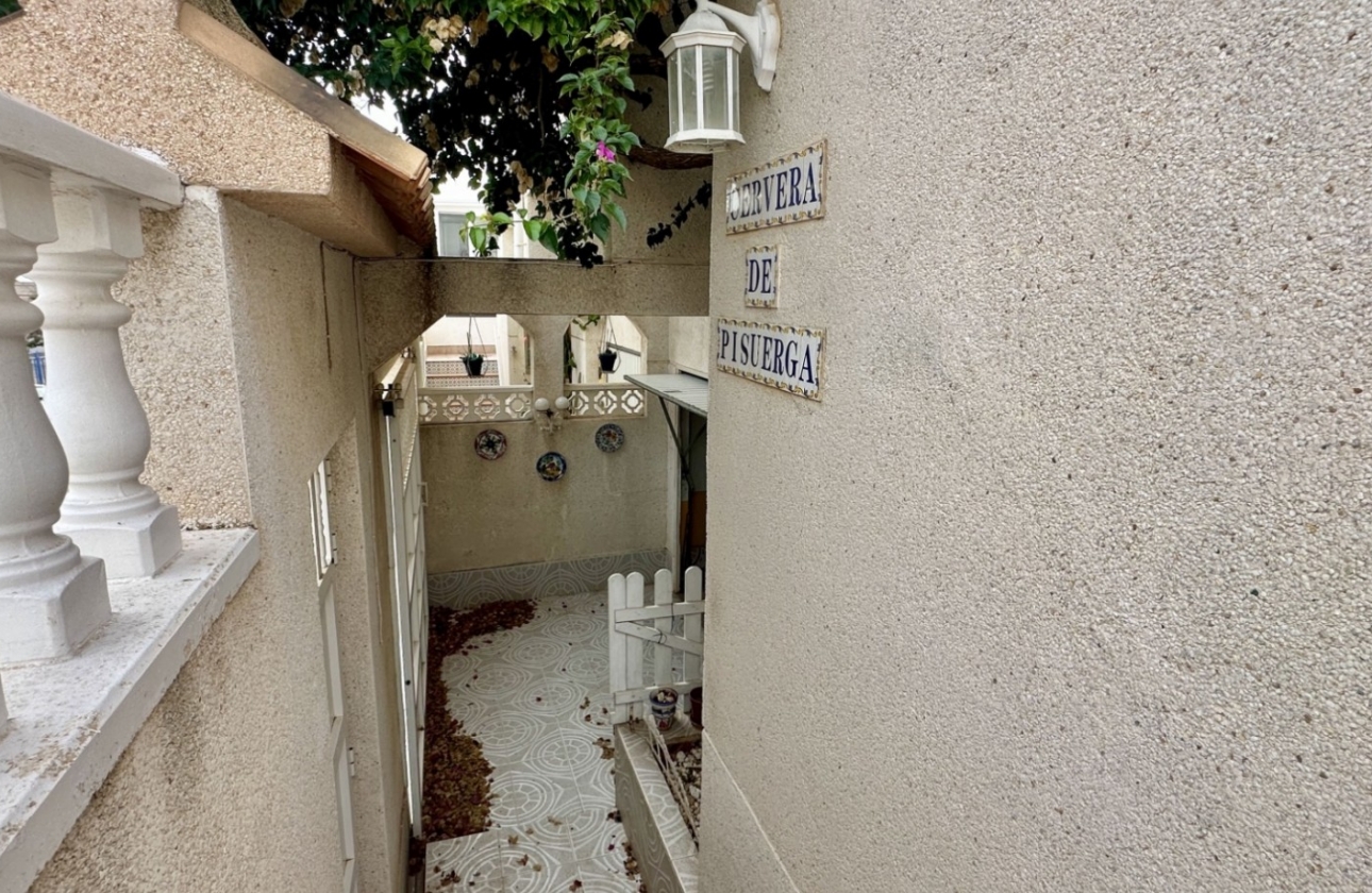 Resale - House - Orihuela Costa - Los Altos