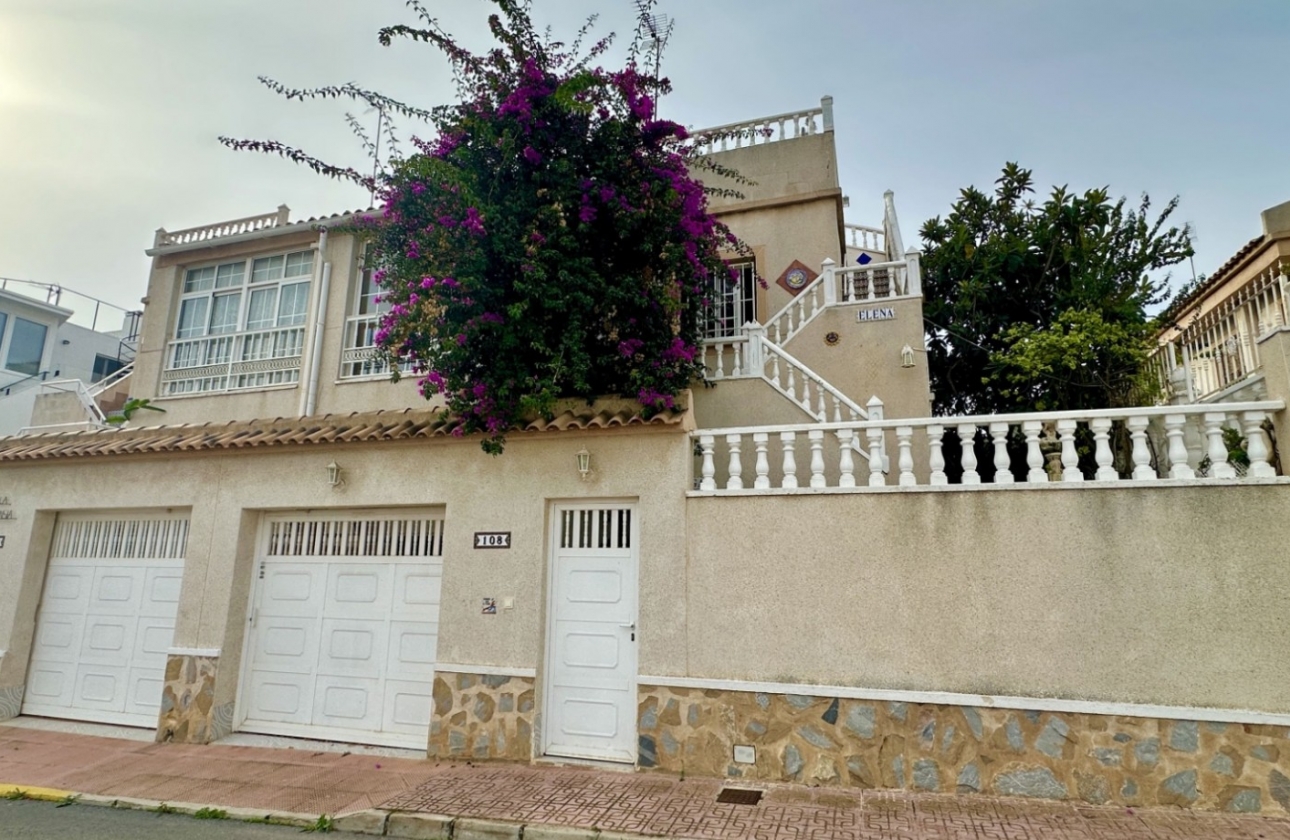Resale - House - Orihuela Costa - Los Altos