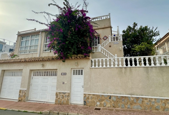 Resale - House - Orihuela Costa - Los Altos