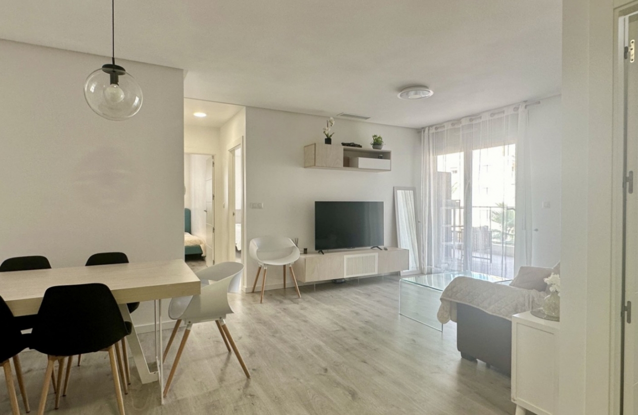 Resale - Apartment / flat - Orihuela Costa - Villamartín