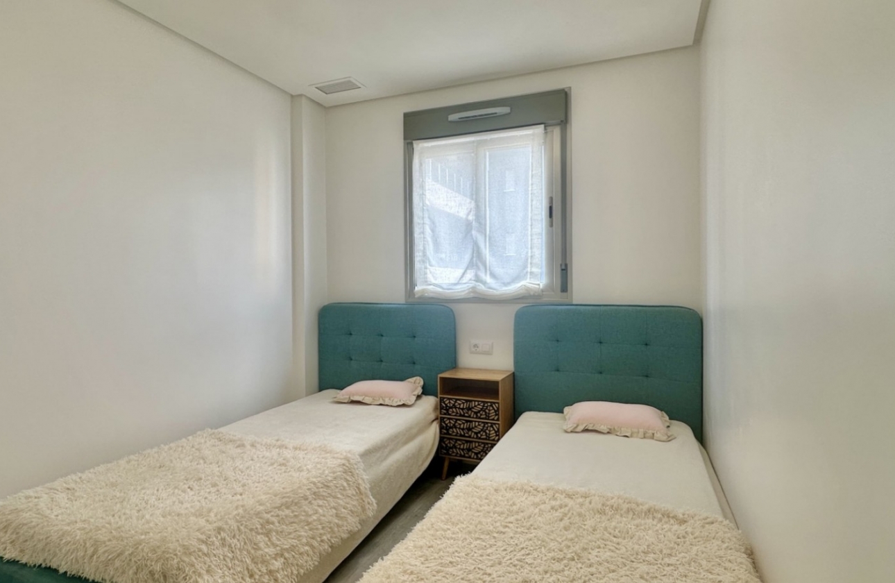 Resale - Apartment / flat - Orihuela Costa - Villamartín