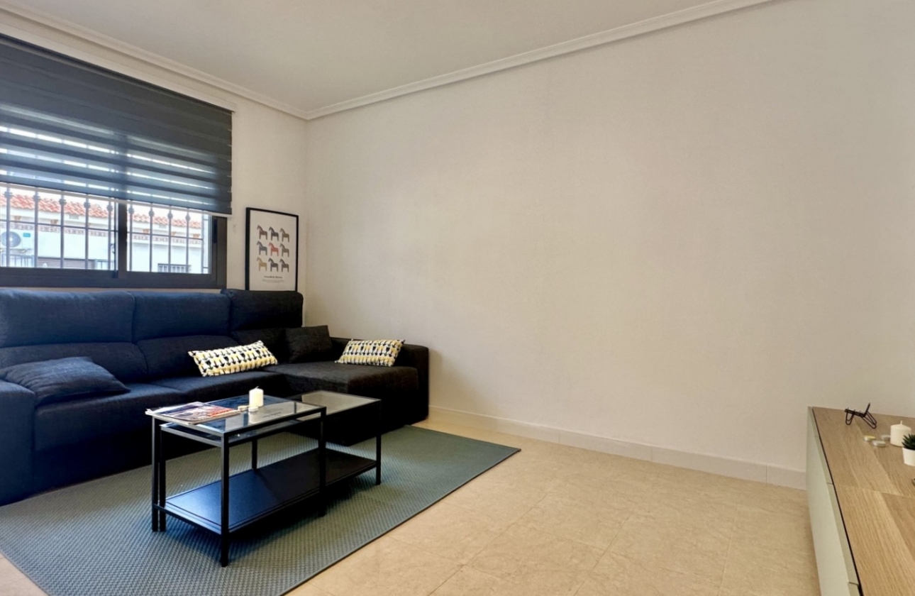 Resale - House - San Miguel de Salinas