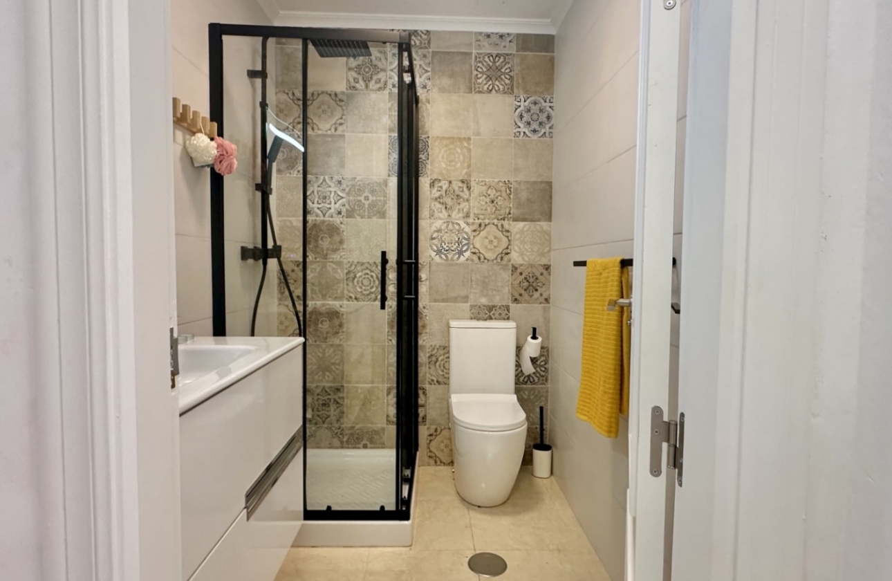 Resale - House - San Miguel de Salinas