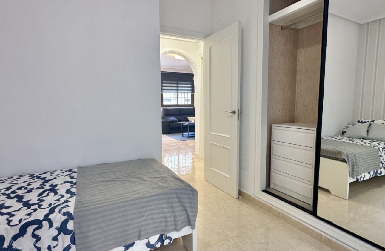 Resale - House - San Miguel de Salinas