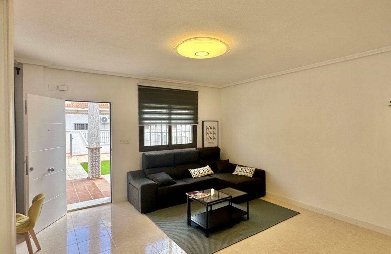 Resale - House - San Miguel de Salinas