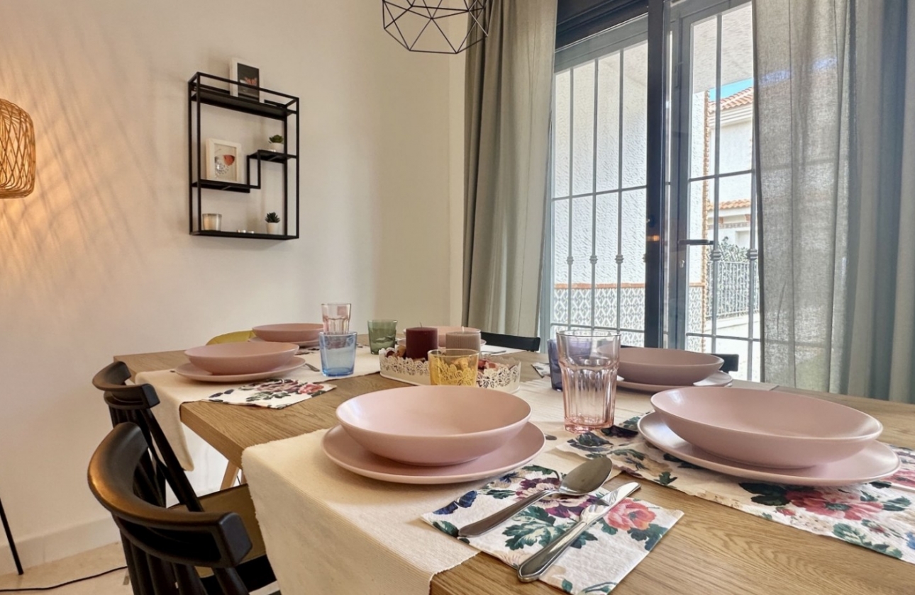 Resale - House - San Miguel de Salinas